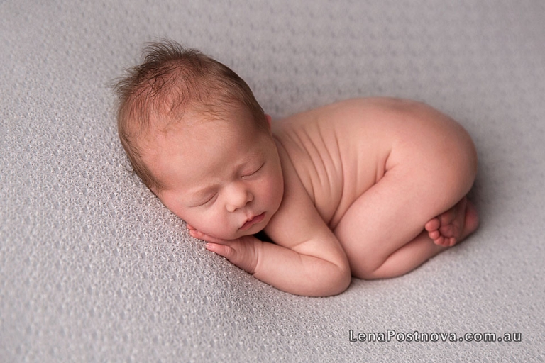 Newborn Baby photos by Sydney professional photographer Lena Postnova