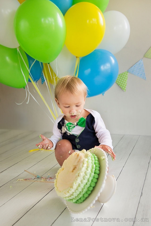 cake birthday photo - green and yellow theme - Cake smash boy ideas 